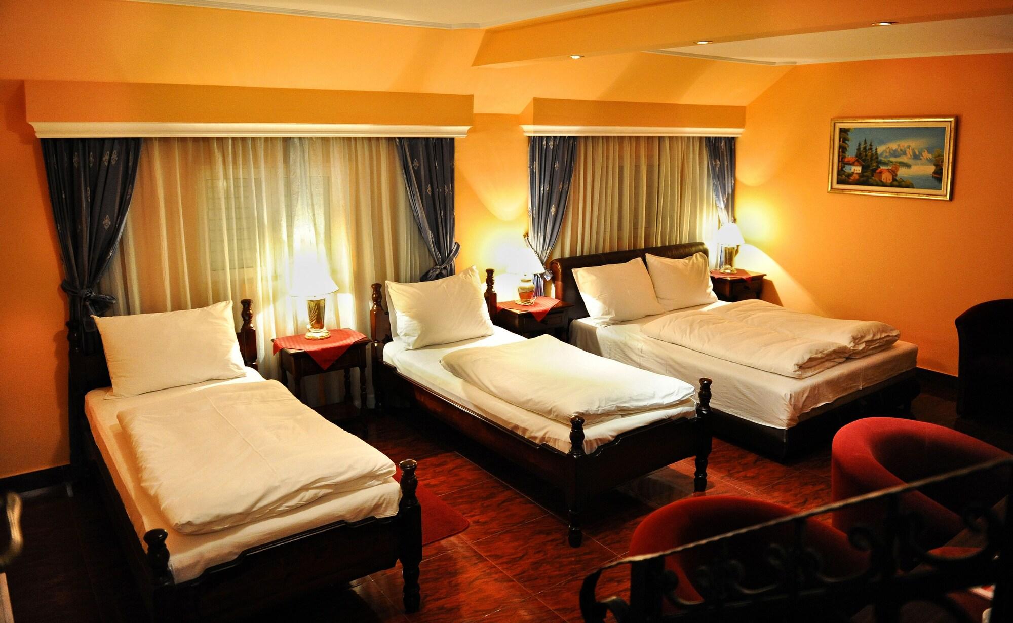 Hotel Evropa Podgorica Bagian luar foto