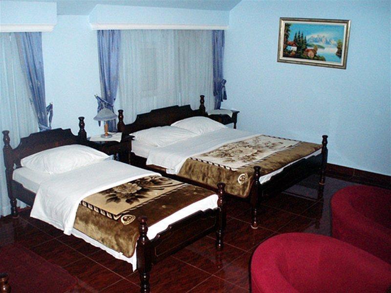 Hotel Evropa Podgorica Ruang foto