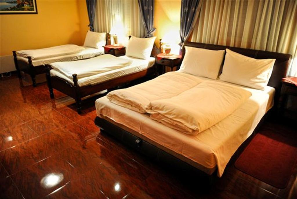 Hotel Evropa Podgorica Bagian luar foto