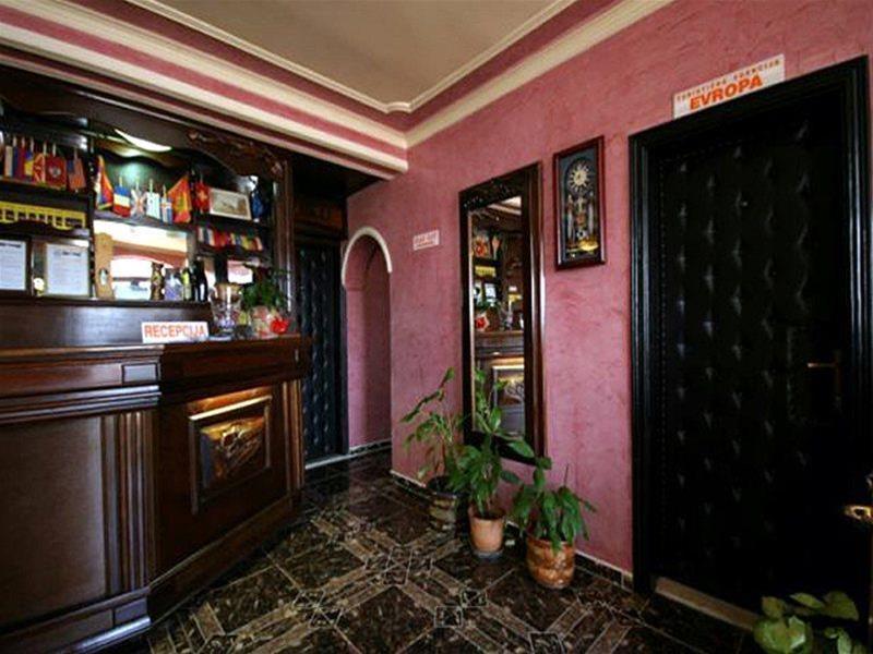 Hotel Evropa Podgorica Bagian luar foto