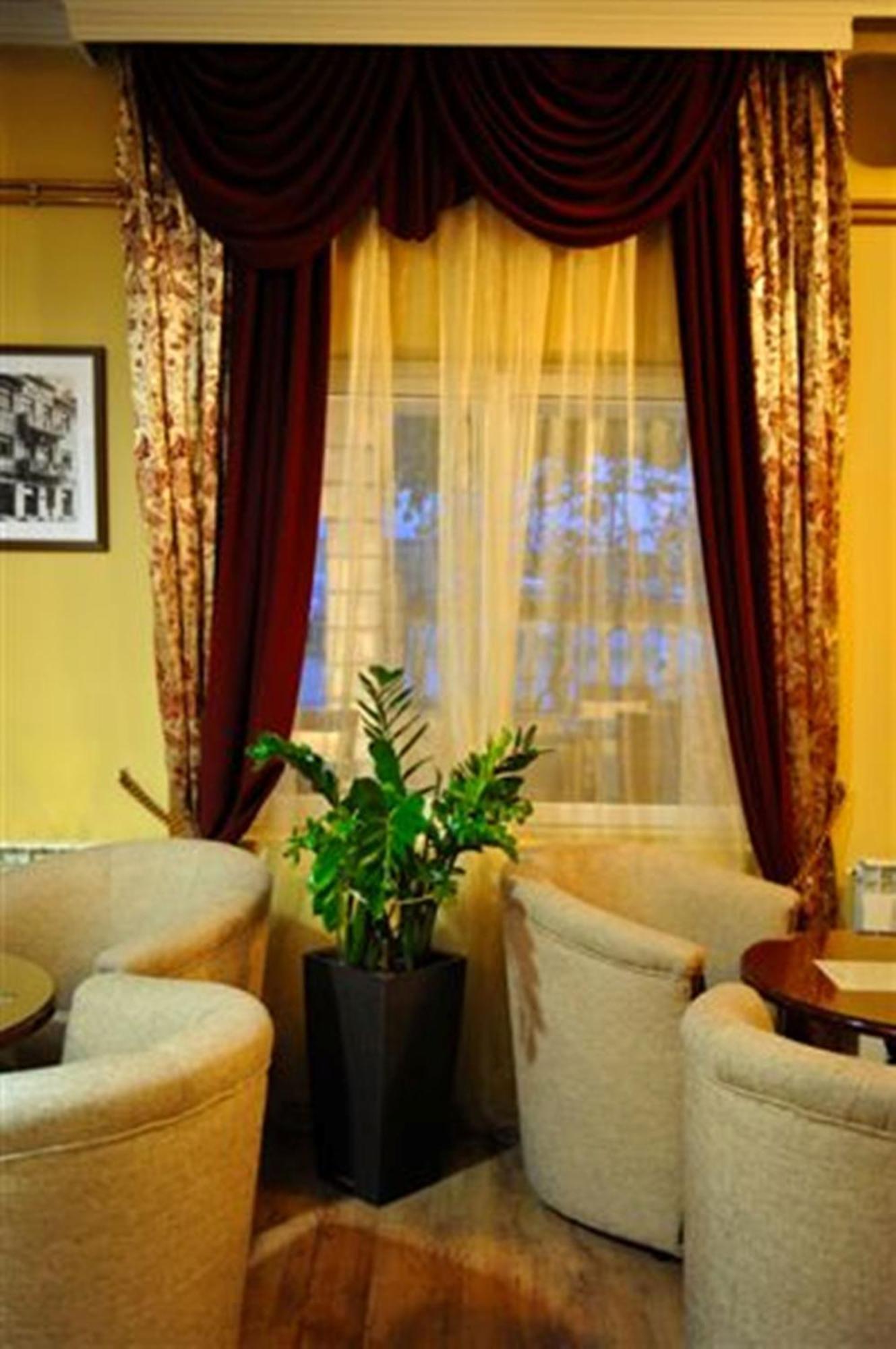 Hotel Evropa Podgorica Bagian luar foto
