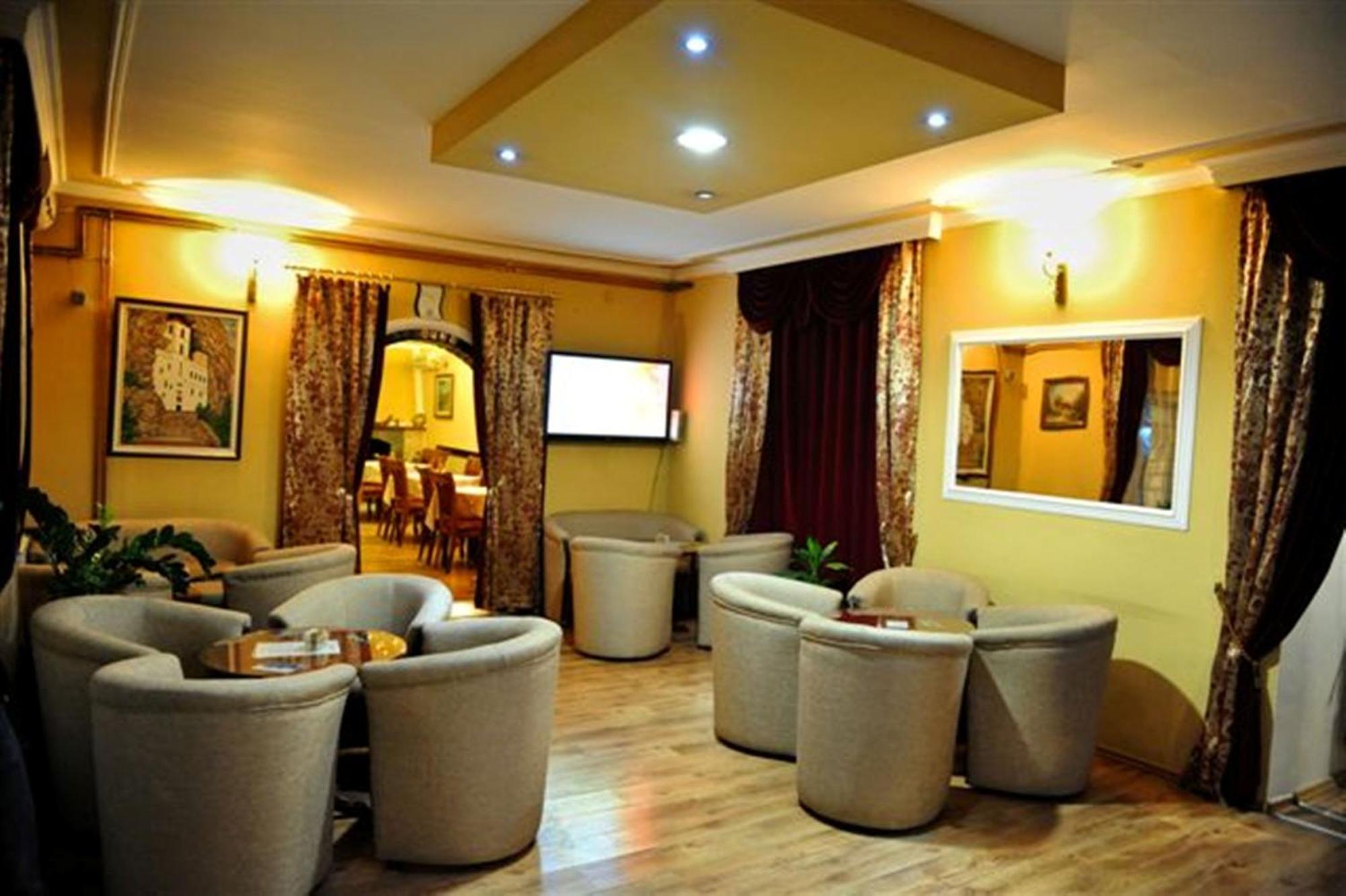Hotel Evropa Podgorica Bagian luar foto