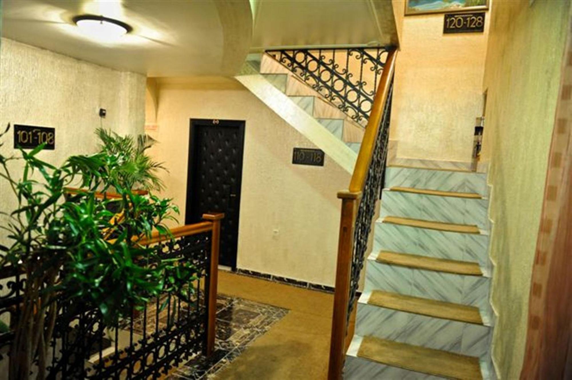 Hotel Evropa Podgorica Bagian luar foto