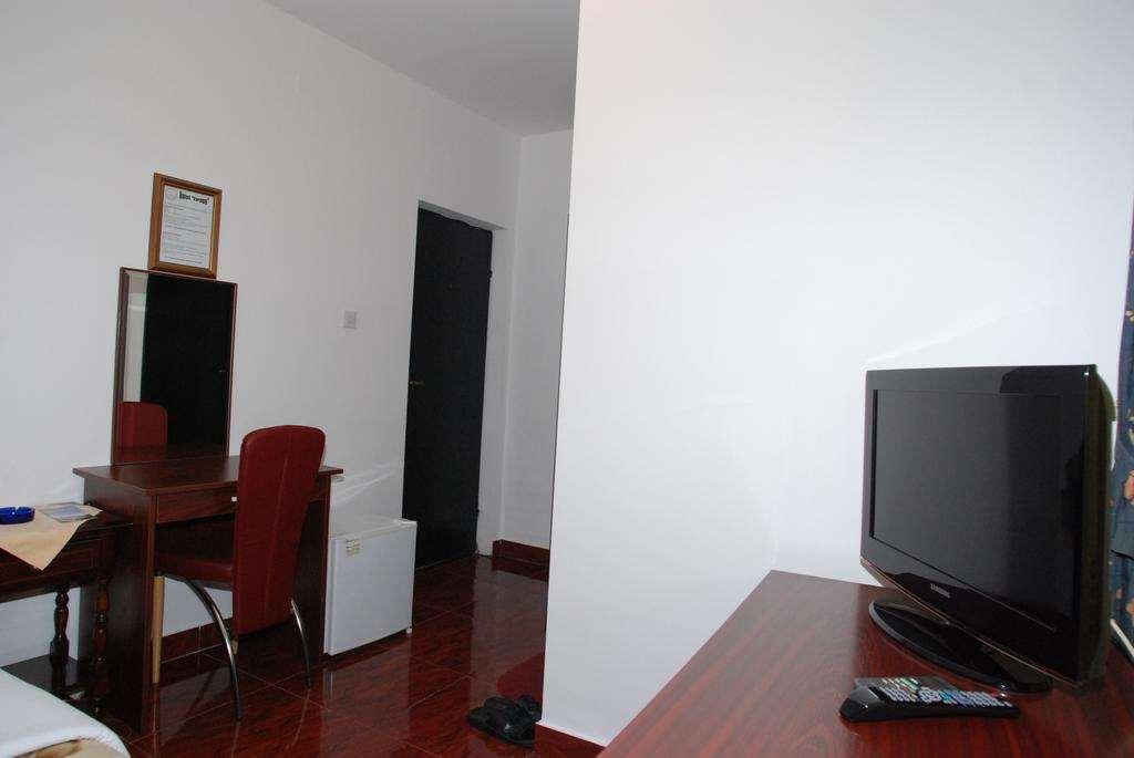 Hotel Evropa Podgorica Ruang foto